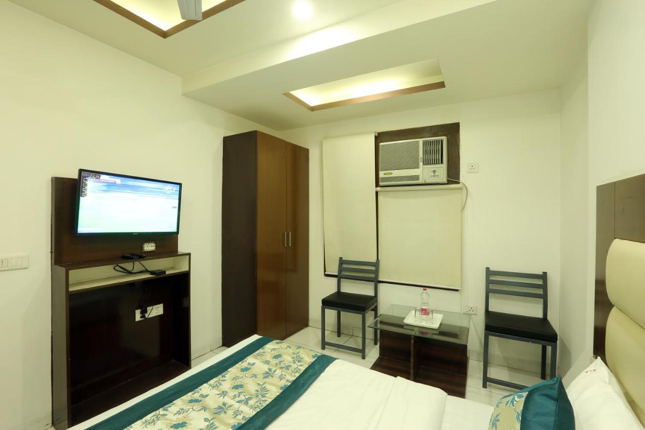 Hotel Qualia Suites At Delhi Airport New Delhi Exterior photo