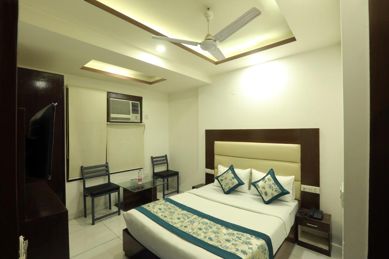 Hotel Qualia Suites At Delhi Airport New Delhi Exterior photo
